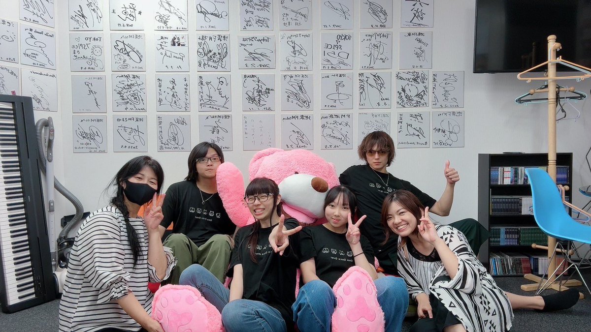 oneonceover's tweet image. 本日24:00-
（火曜0時-）

#FM池袋　さんでラジオ
2回目放送！📻✨

先週に引き続き出演させていただいております！

ikebukurofm.com/concept.html

そして！
👑10/12日曜
ミナミホイールのライブご予約はこちら！
🔻
w.pia.jp/t/mw-231

お待ちしております！

#ワンワンスオーバー
#OneOnceOver