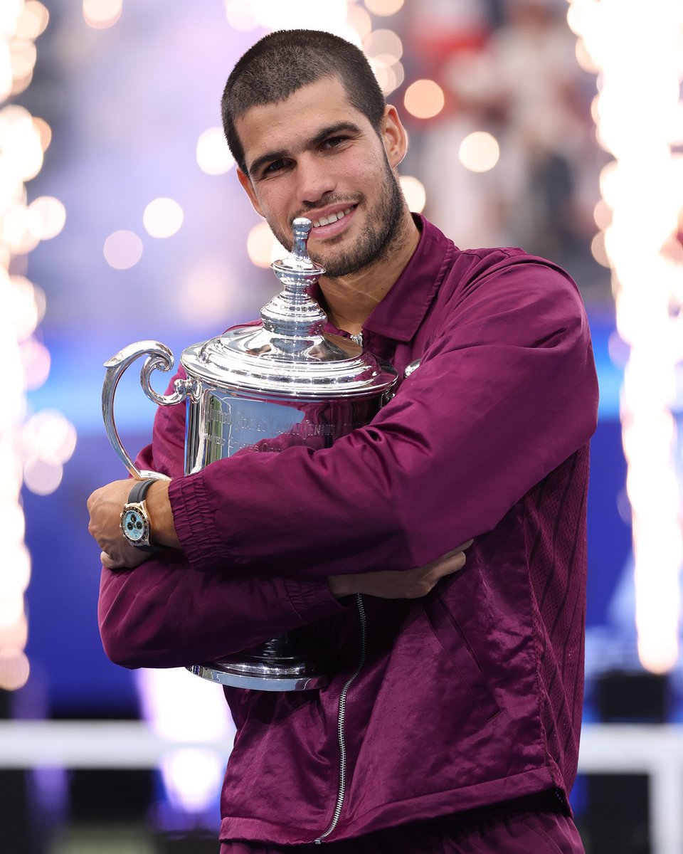 daviniafarfan's tweet photo. Same energy @carlosalcaraz 🏆🏆🏆🏆🏆🏆. Back on top!!🤩
#USOpen https://t.co/anQwXQn7Fc