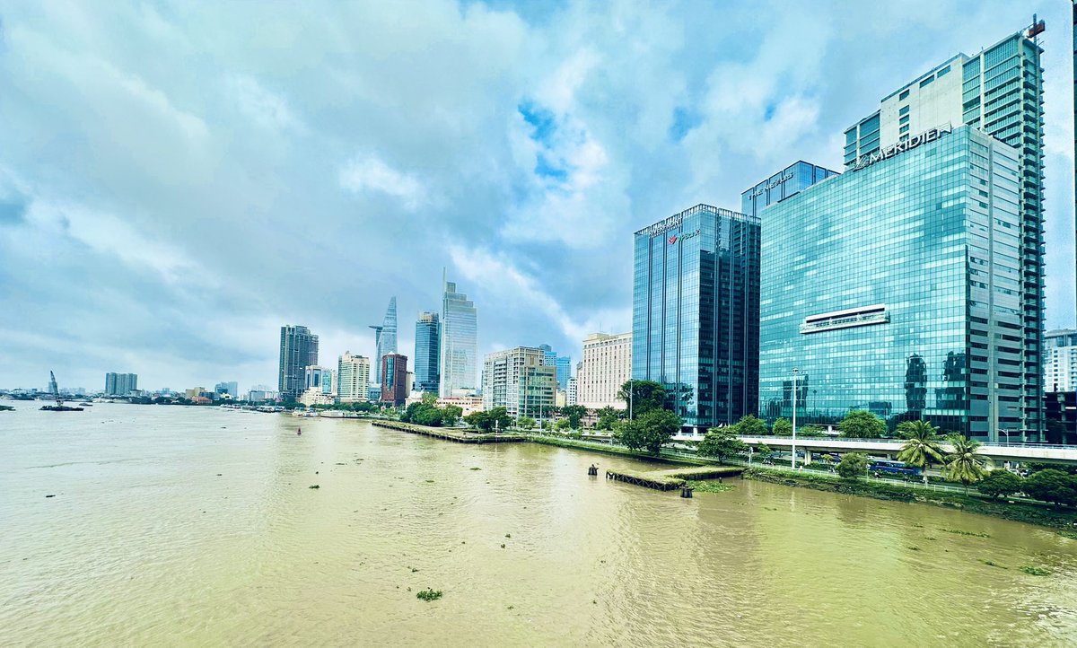 marcle1985's tweet photo. Early birds say Hi! to Saigon (Ward) 🇻🇳

We're on our way &amp; ready to bring our best🥳 

#theplacesthatworkforyou #JustCoVietnam
#premiumoffice #privateoffice #workspace #workplace #officesolutions #officelease #coworking 
😊👉🏻 Explore more at https://t.co/fMEz1jE0yU https://t.co/spfqhRmhGJ