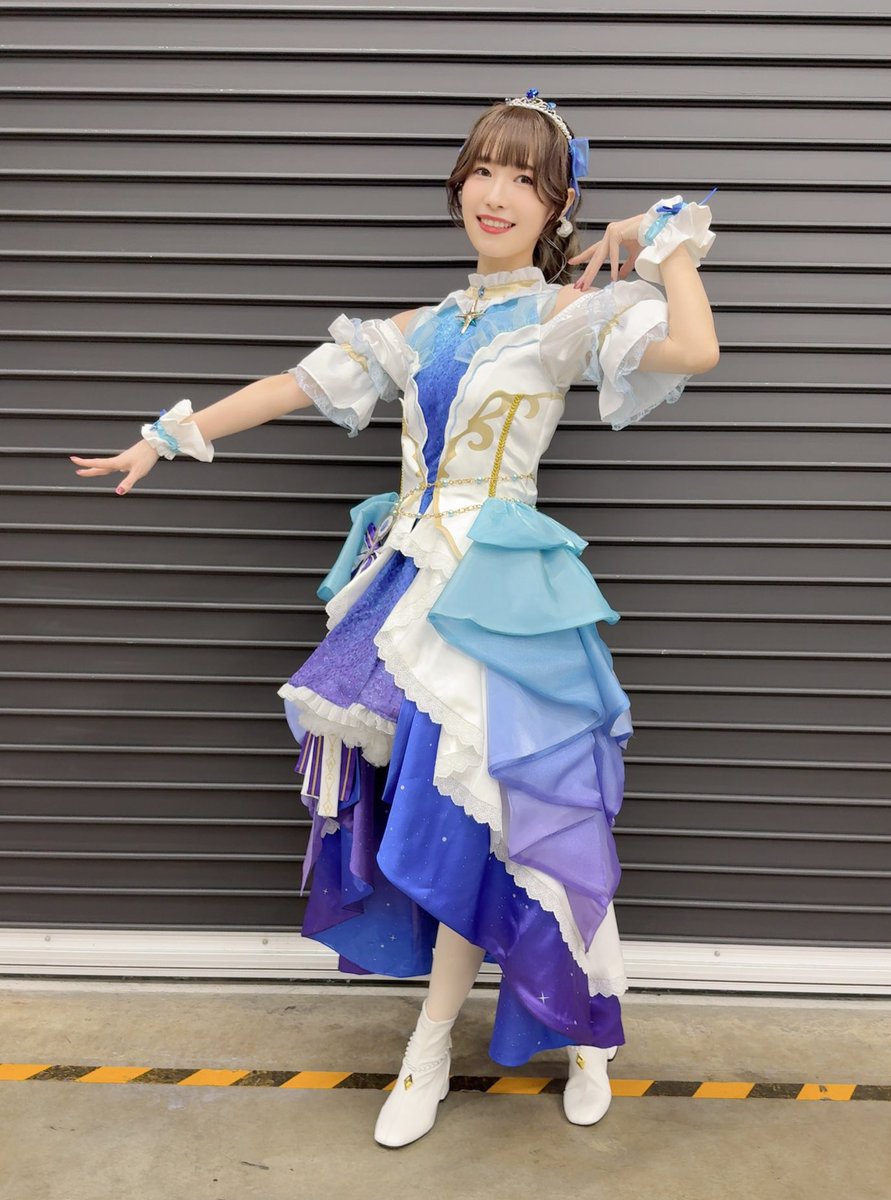 ErikoMatsui's tweet photo. 楽しいLIVEだったなー…みんな、お疲れ様！

これからも神谷奈緒の全速力、見ててくださいね！プロデューサーさん✨️💎

新しいお衣装、とってもお姫様や〜 https://t.co/mLa9IUnkFl
