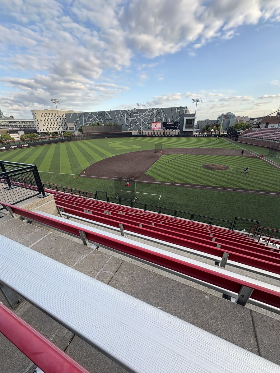 Evan Kacy tweet media