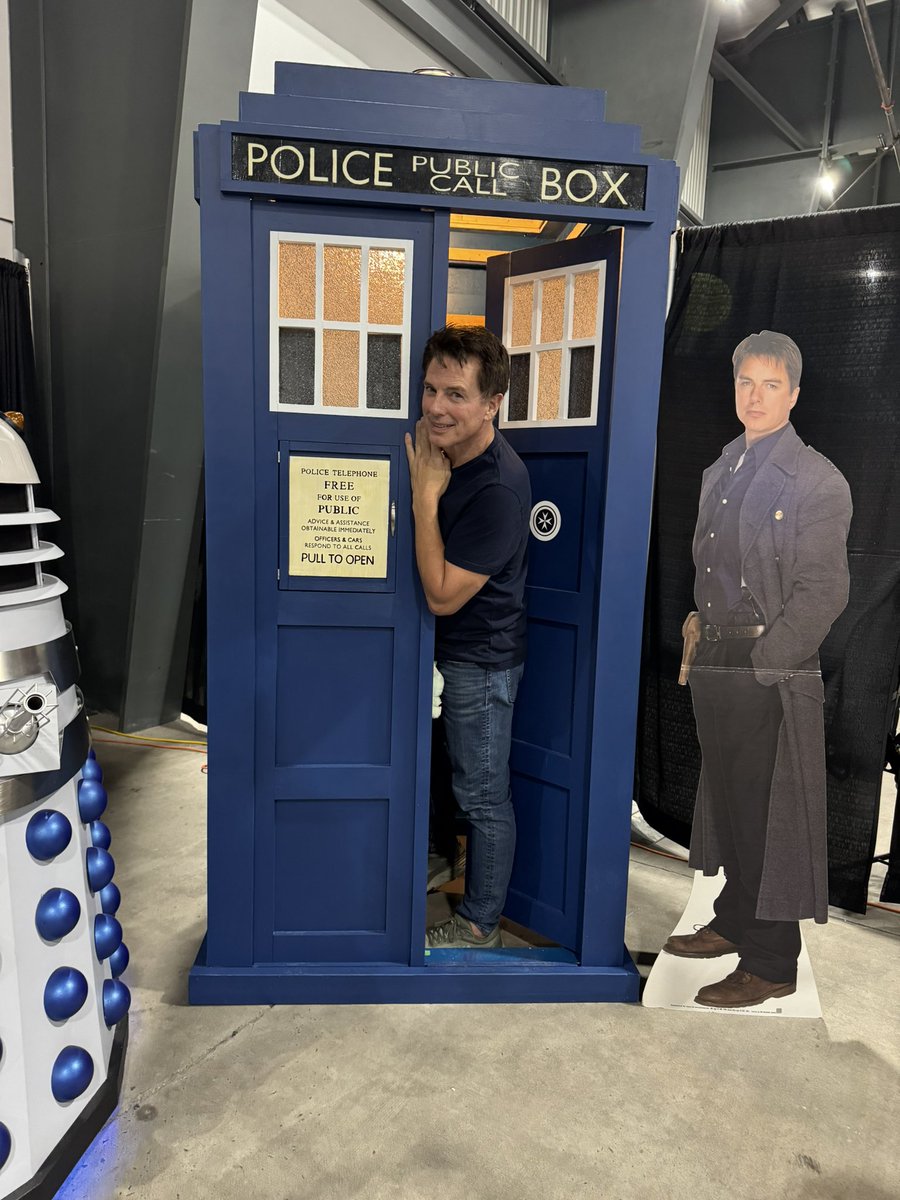 John Barrowman MBE tweet media