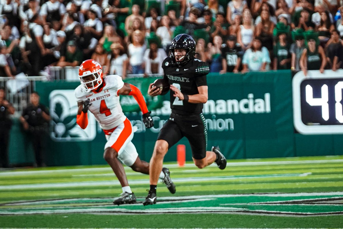 Mouthpiece out. Balled out. 

#BRADDAHHOOD x #GoBows