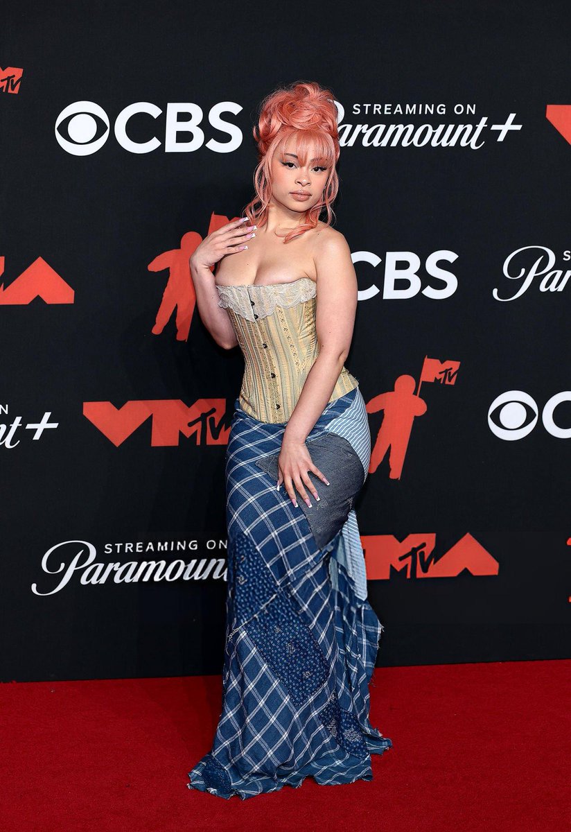 itgirlbackup's tweet image. Ice Spice attending the #VMAs    2025