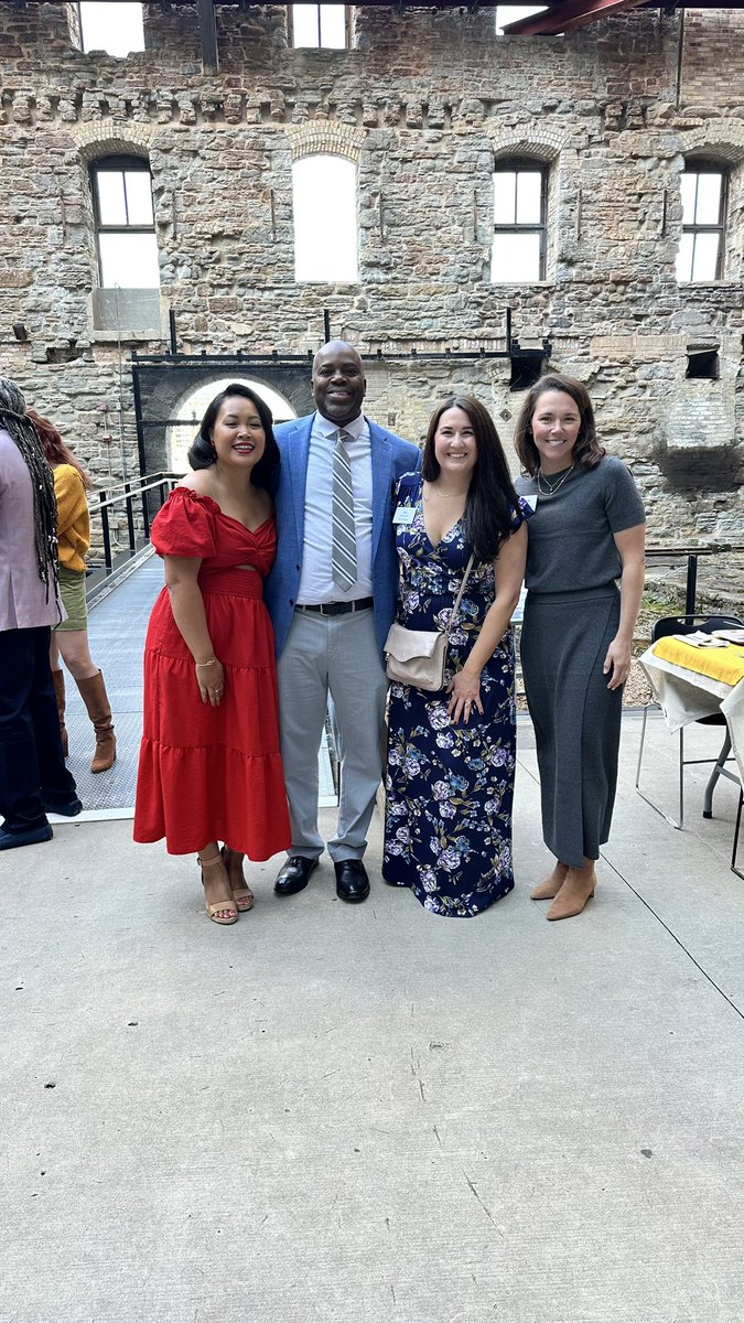 ACBaileyMN's tweet image. Assistant Commissioner Bailey is attending the Mill City Harvest Social. Love  by to support local farmers and food. Thank you Ella Daniels and Mill City Farmers Market!! @MNagriculture