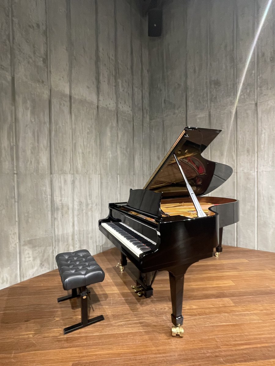 『Benyamin nussピアノリサイタルPERSONAL STORIES』満員御礼の中、終演いたしました😊👏👏👏
沢山のお客様に祝福されながらとても素敵なリサイタルとなりました☺️
そして今回スタッフとして携われたこととても嬉しかったです🎉
ご来場くださいました皆さまありがとうございました🎶🎹✨<a href="/benyaminnuss/">Benyamin Nuss</a>