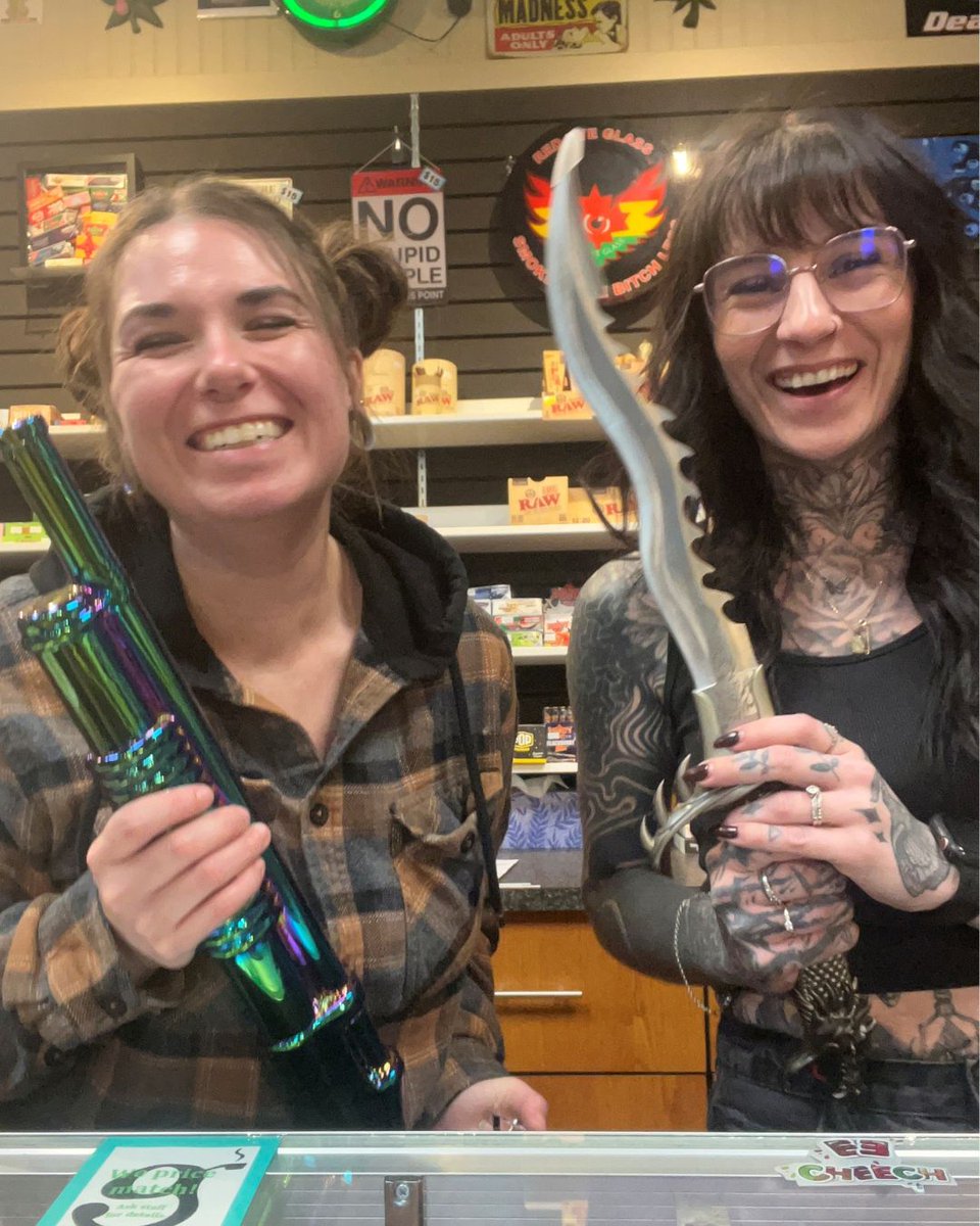 GordsSmokeShop's tweet image. Never bring a sword to a bong fight! 
But let&apos;s be real... no one is fighting around here 🤣 💚 

#wehavefun #swordfight #wannafight #reddeer #bongs #swords