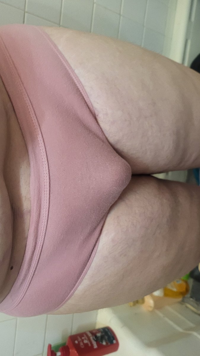 quadw161's tweet photo. panties 💖 clean shaven too https://t.co/8d5iyz1TAs