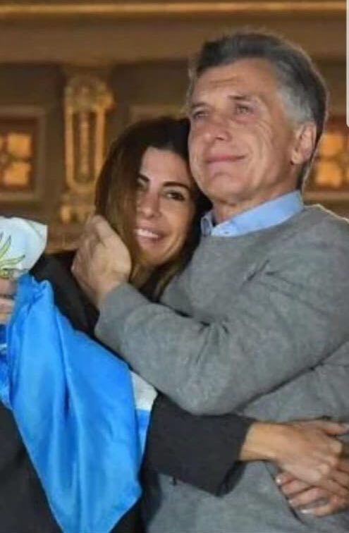 Gato querido no te escucharon...

DUELE ÉSTE PAÍS🥺🇦🇷