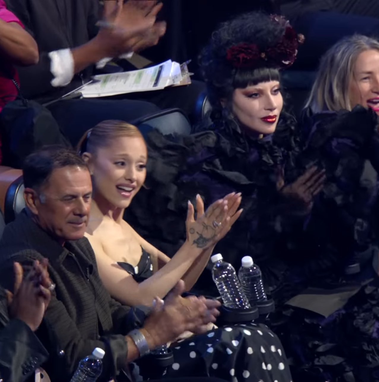 G0SFt5QW0AAZPp8?format=jpg&name=large