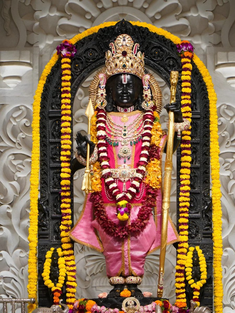 एक परमात्मा ही है दूसरा कोई है ही नहीं ❣️