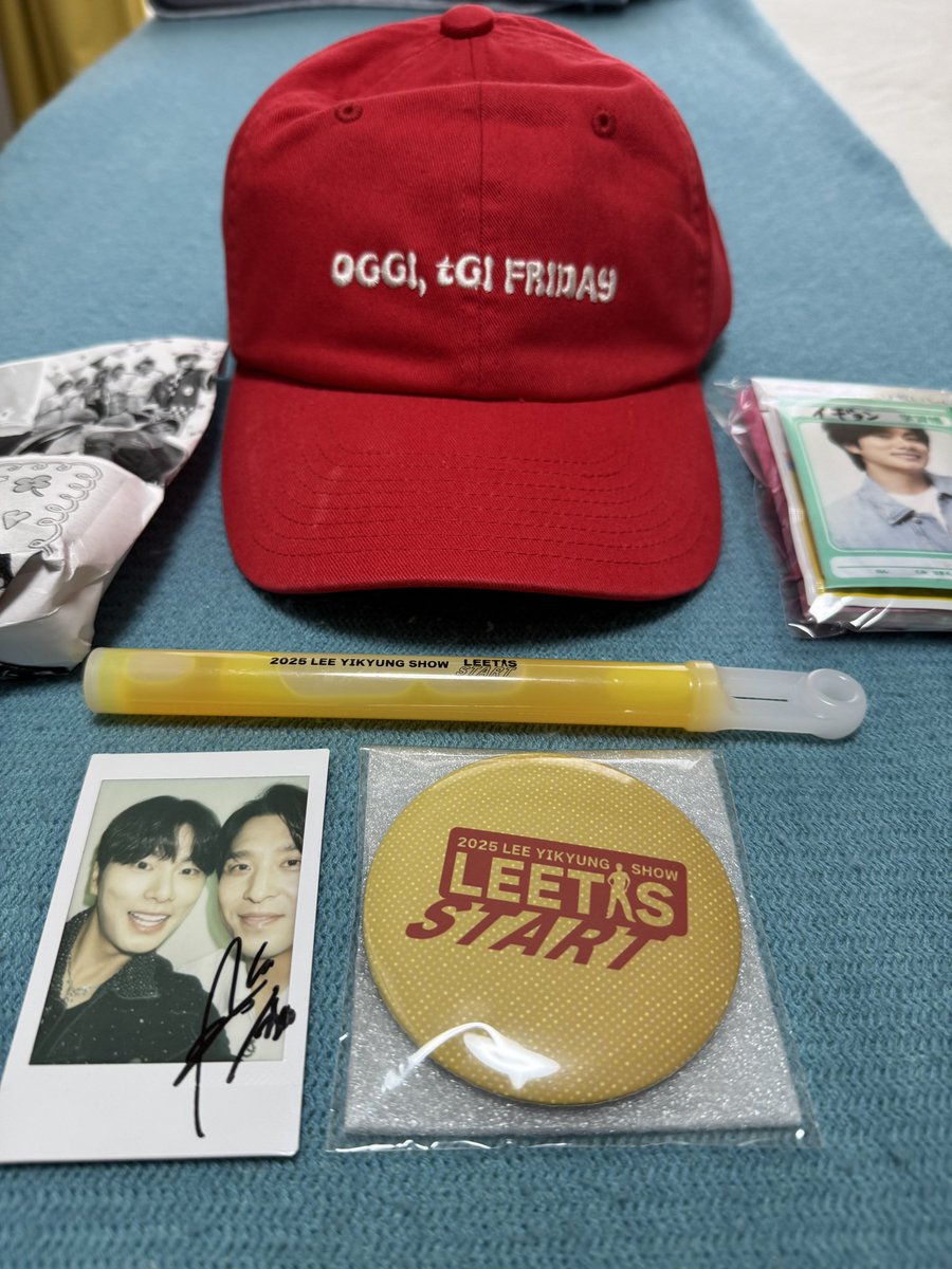 PierreTakikoJO's tweet image. Gift for Lee Yikyung イイギョンさんのファンミーティングで頂いたキャップ、チェキ、推し活仲間からの差し入れ、Goods。楽しい思い出が蘇って来ます。Thank you very much 🙏#leeyikyung #leet’sstrat #leeyikyungshow #イイギョンファンミーティングジャパン #チェキ #サイン入りキャップ