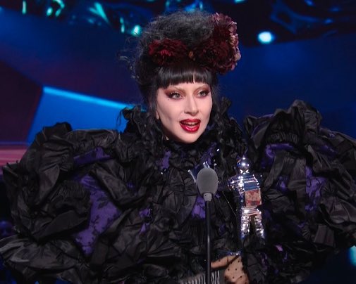 AMENARTPOP's tweet image. LADY GAGA WON ARTIST OF THE YEAR AT THE #VMAs