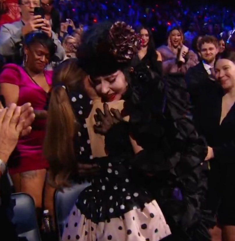 AMENARTPOP's tweet image. OUR RAIN ON ME GIRLS 😭 #VMAs