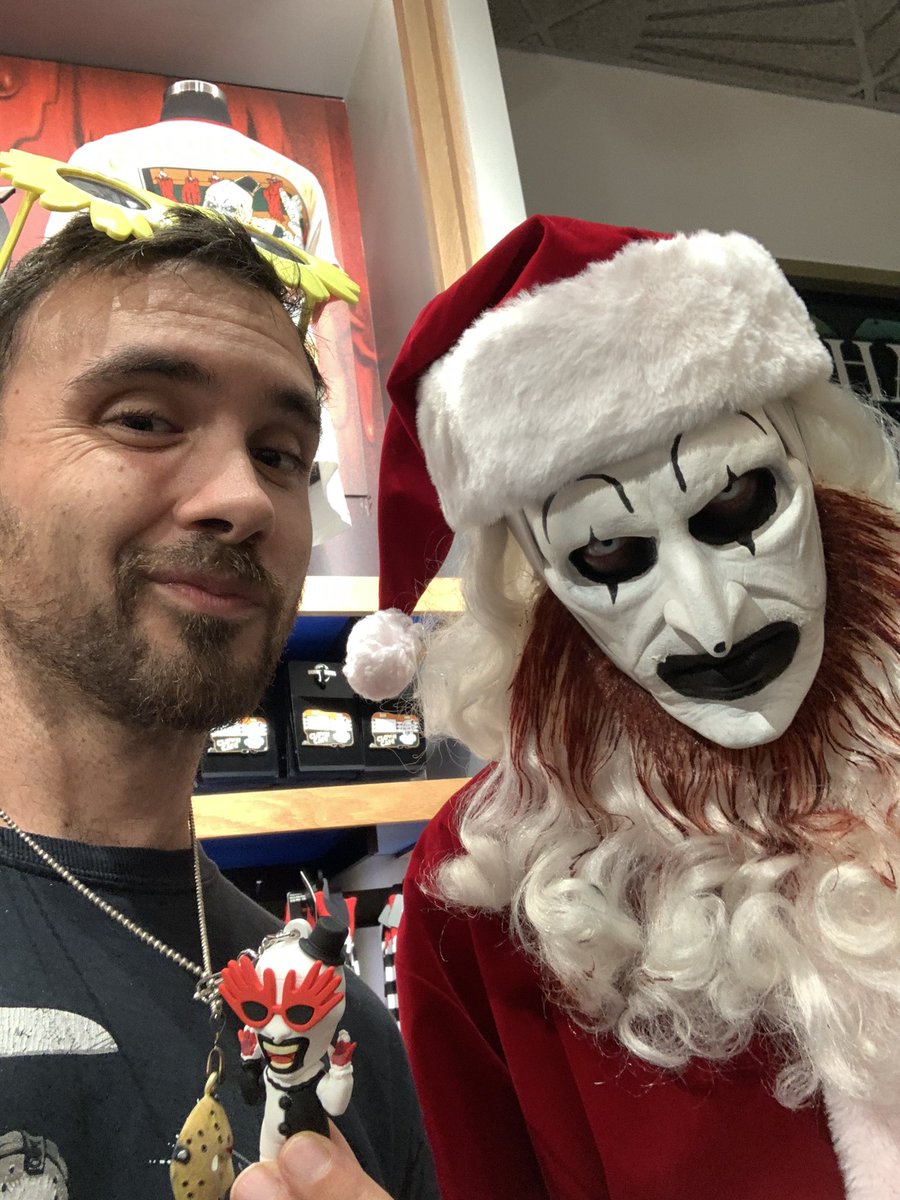 Author Brad Acevedo tweet media