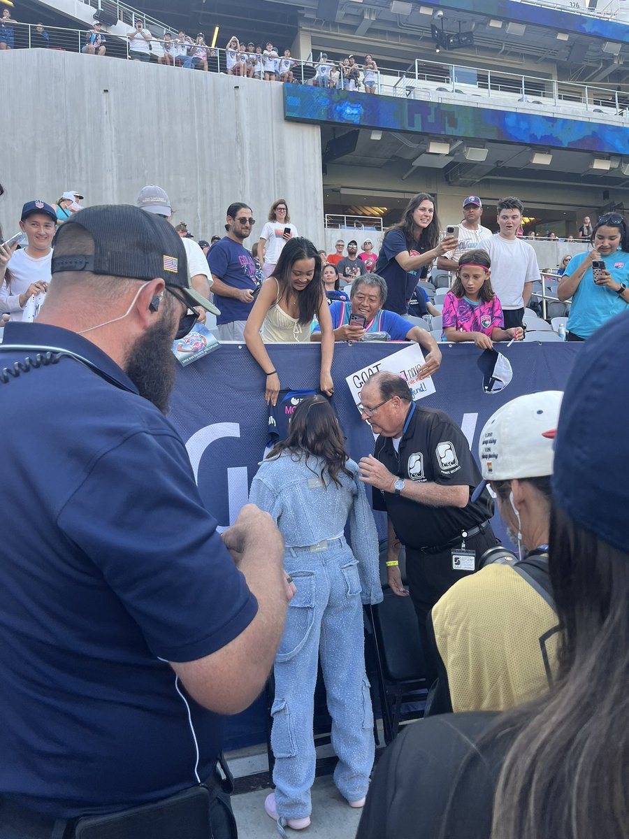 Alex Morgan took the chance to greet fans before the Wave game tonight

<a href="/EVT_News/">East Village Times</a>