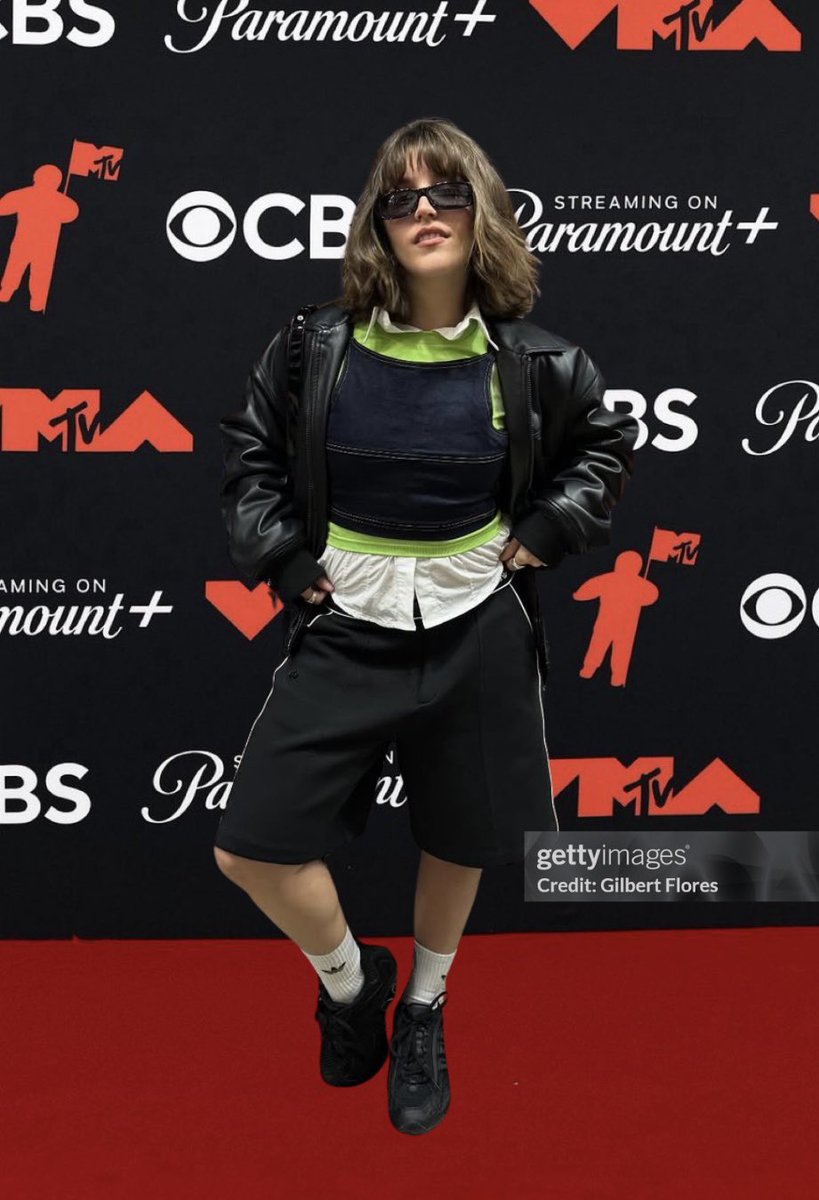 Marti Benza arrives at the #vmas  red carpet.