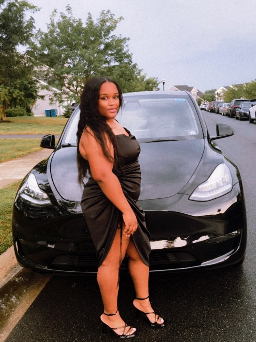 Rahdy_'s tweet image. 🖤🥂