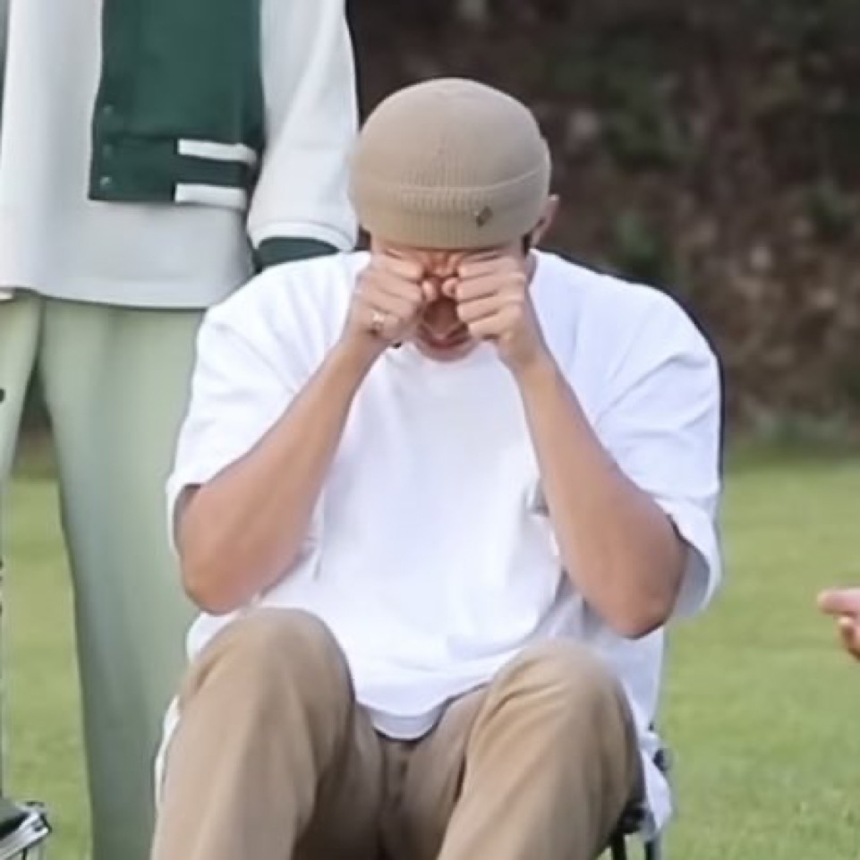 i miss dokyeom so much. i dont mean like him making a post. i miss seeing him like being busy in a space that can be seen by me. i miss screaming bout him in real time. i miss his presence, his energy, his voice, be it laughing or singing or talking. how can i ever cure this tsk.
