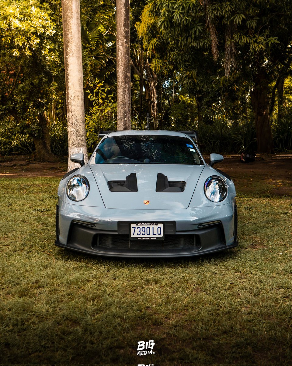 bigmediaja's tweet photo. Some photos I took of a 992 911 Gt3 RS 
Sony 6300
Ziess 24-70mm F4 
K&amp;F Nano D Variable ND &amp; CPL https://t.co/F0NL0VNnMr