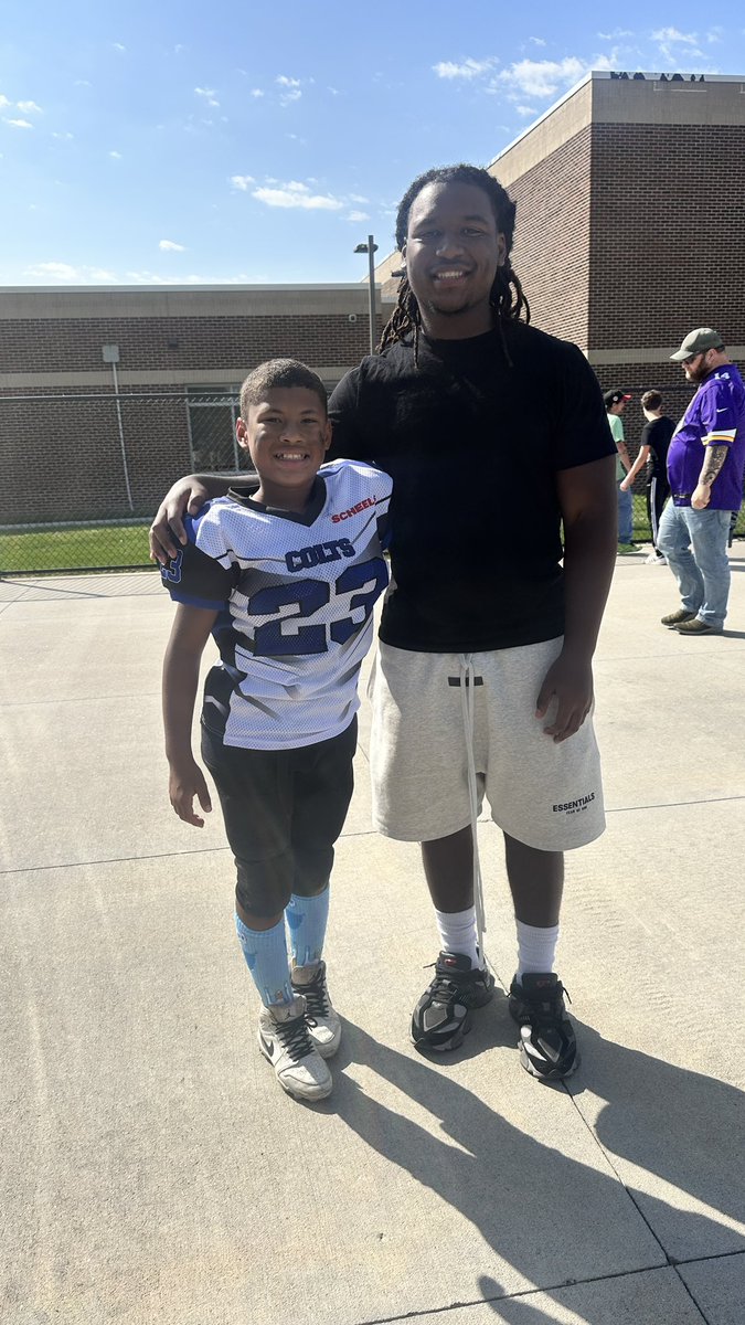 SageTooShifty's tweet photo. Was able to check out my lil guys football games this weekend! VERY proud of Cade, @BrysonLeFlore, Dash, and Ki!! #CrashTour
@LeFloreHusker @CoachRyanHoden
@C1Fozzy https://t.co/0I9bsNWcWX