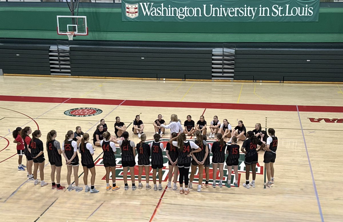 CTagliapietra35's tweet image. Thank you @WashU_WBB I had a great time at camp! Learned a lot @Chapman_GBB @Grafton6thwoman