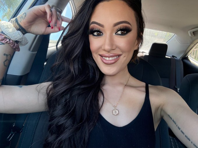 Watch Sage Hunter's leaked NSFW photo on TwXstars