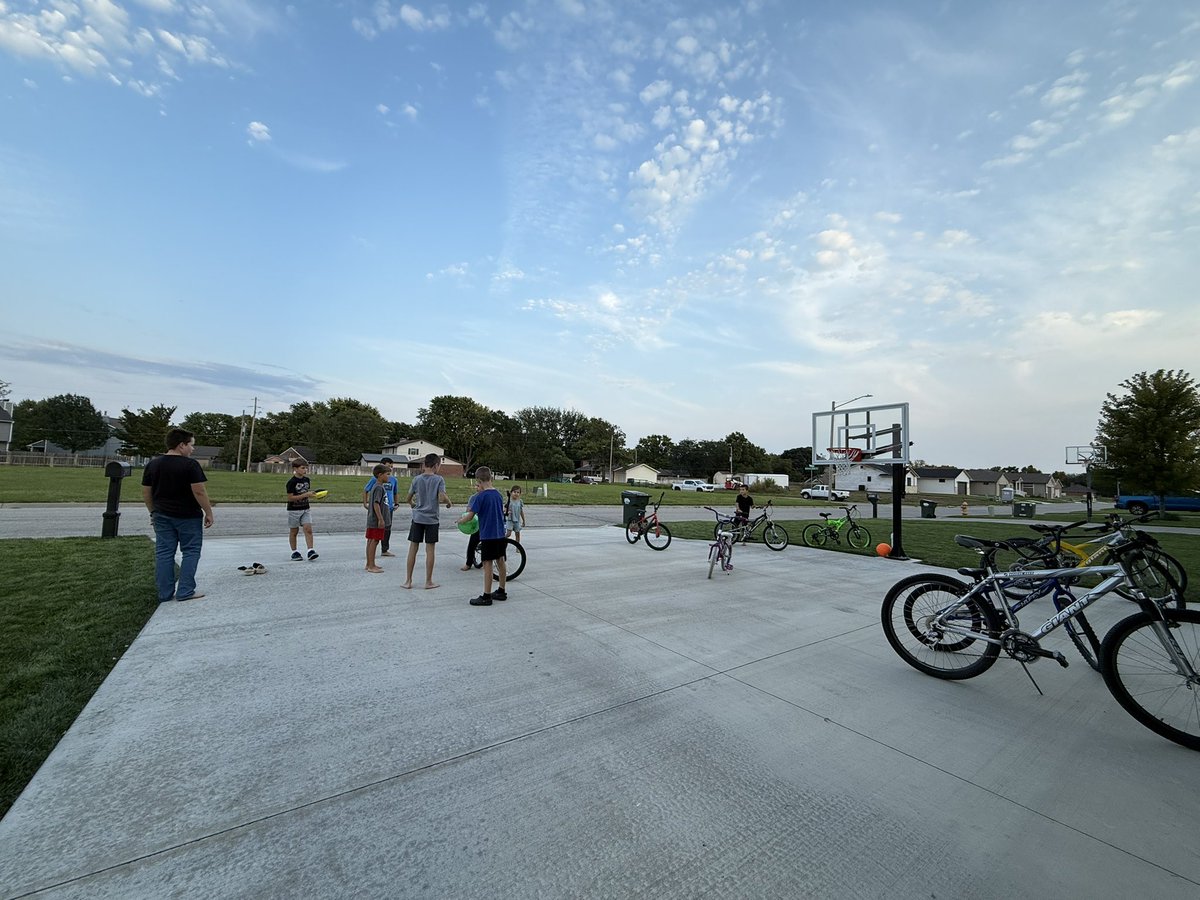 A driveway full of kids &amp; bikes &gt;&gt;&gt;