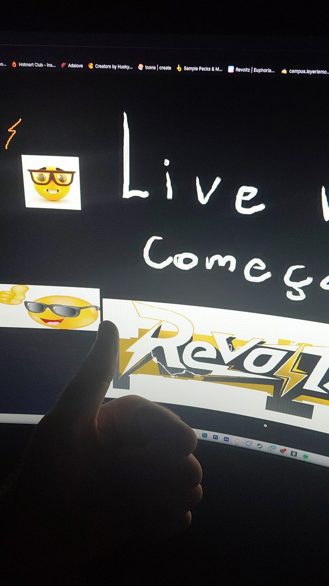 Jogando com o <a href="/kazuyadovrau/">Kazuya</a> 
Se quiserem pedir um react tb, tamo fazendo.

youtube.com/live/VRbxE5qxO…