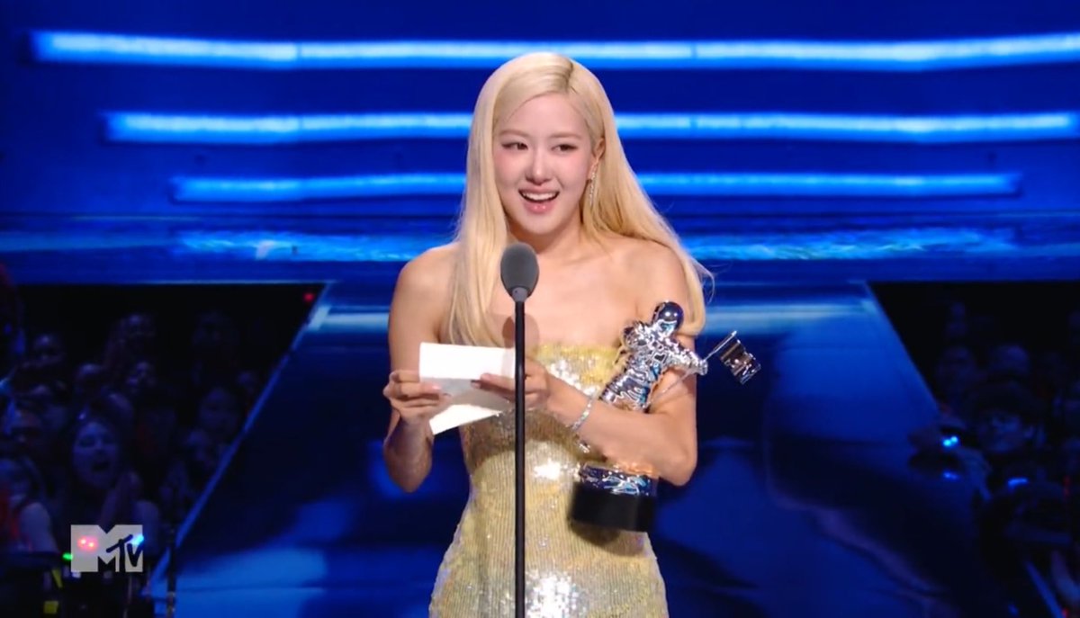 100 RT &amp; RL 

VMAS WINNER ROSÉ
#ROSÉ_VMAs #ROSÉ
<a href="/numberoneHQ/">numberoneHQ</a>