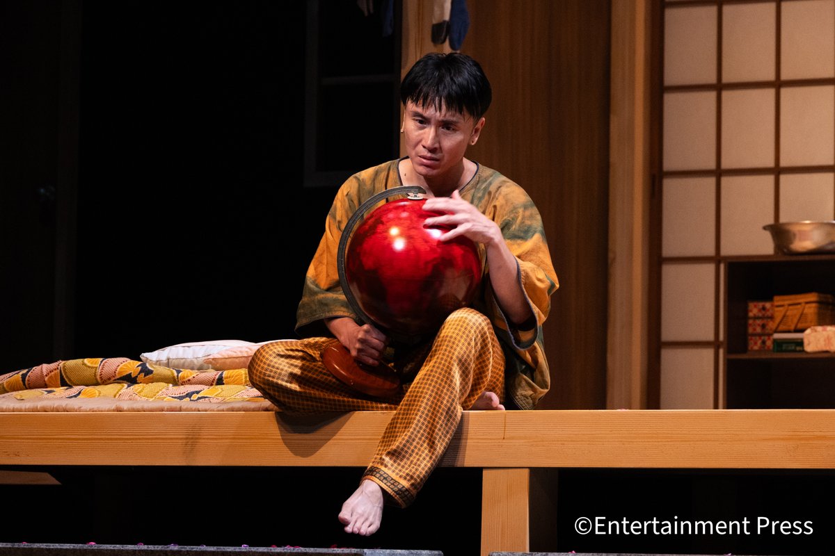enpreofficial's tweet photo. 安田章大主演舞台『アリババ』『愛の乞食』東京公演開幕直前取材・公開ゲネプロの模様を写真にてお届け https://t.co/B6RpY0oAVe 
#安田章大 #アリババ #愛の乞食 https://t.co/duGPeCuspo