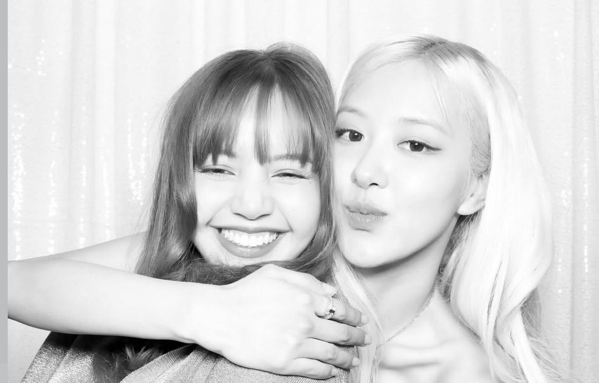 ROSÉ and LISA have both made history at the #VMAs tonight.