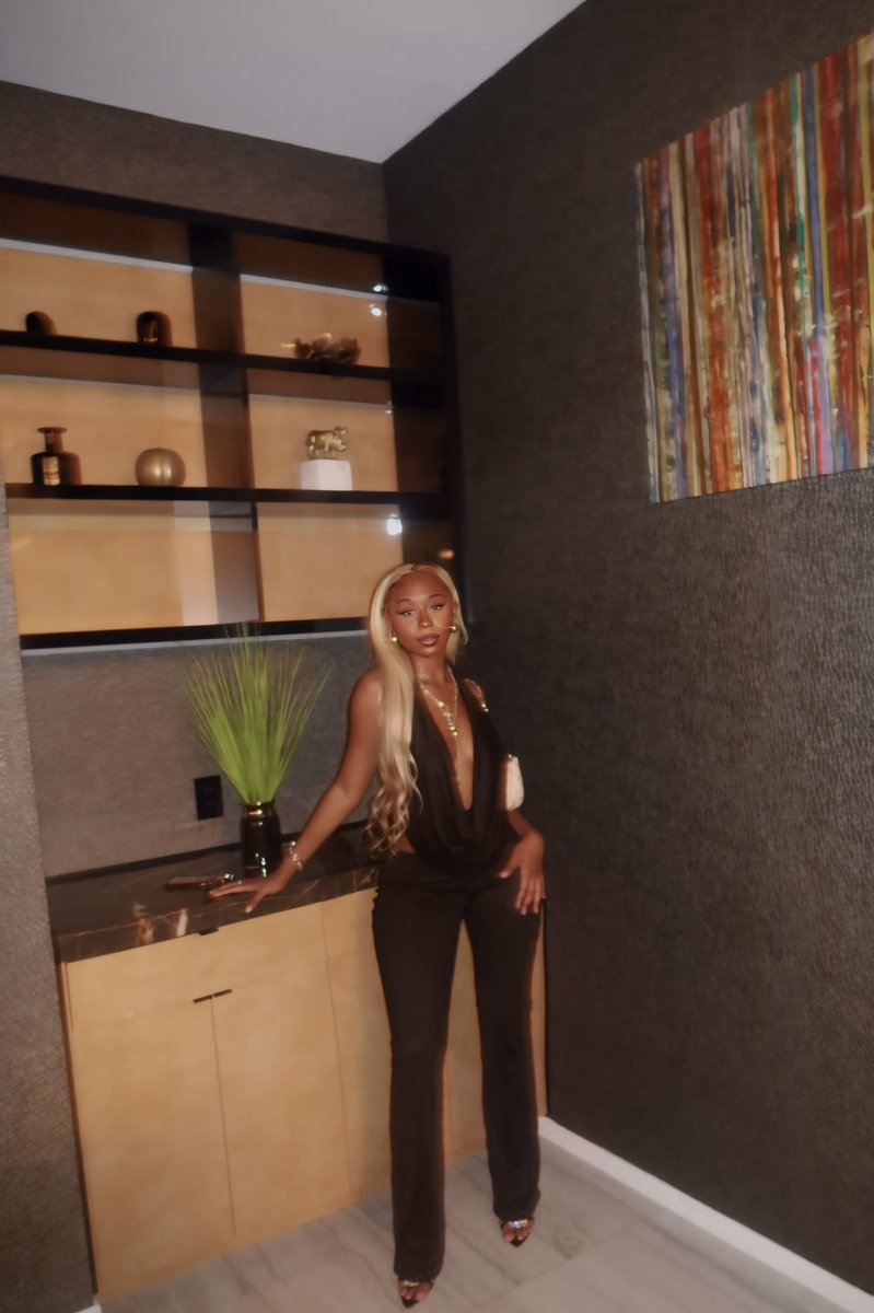 KeliaReign's tweet image. 1 of 1🤏🏾💗