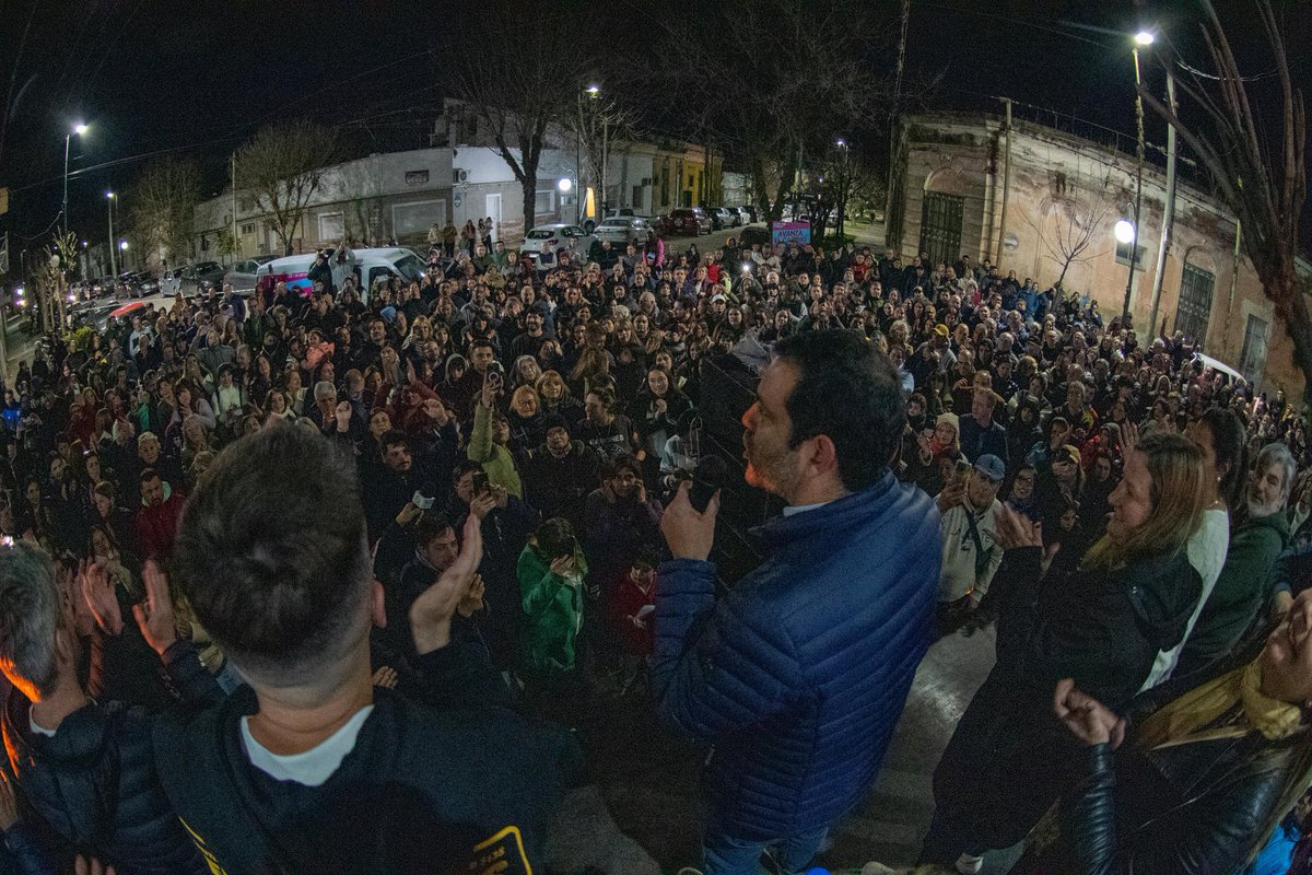 GRACIAS POR ESTE HISTÓRICO APOYO 🗳️💙

Quedó claro: lo único que hay que destruir es la grieta. Con el 60%, nuestra lista que encabezó Marcos Elizalde obtuvo más de 10 mil votos.

Este resultado nos compromete a trabajar con más responsabilidad y humildad que nunca.