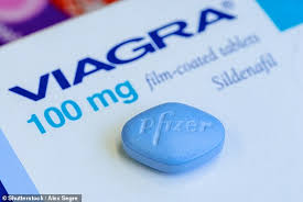 socflyny's tweet photo. @jimstewartson @grok His go-to groping candy is usually a tic tac ... this looks like Blue Chew or the new Viagra. #IMPOTUS #SDE🤏🍆🪫 https://t.co/VsZPOtD5rZ