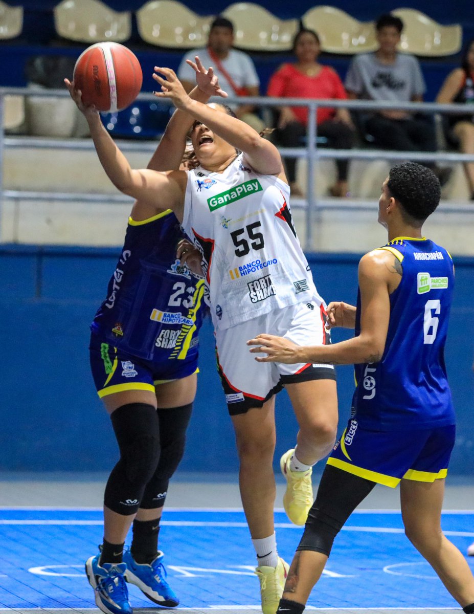 LMBF_ELSALVADOR's tweet photo. 🔥🏀 ¡Arrancó el Torneo Clausura 2025 Copa GanaPlay!

Santa Ana BC venció 65-60 a Ahuachapán BC en un duelo reñido y cargado de emoción, firmando su primera victoria del campeonato. 💪✨

#LMBF #CopaGanaPlay #Baloncesto https://t.co/zmHqr39UJW