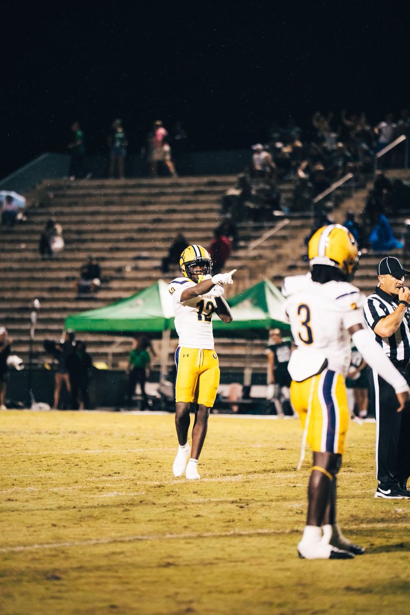 rroman006's tweet photo. Season Opener 💯 #Year2 #onthegrind https://t.co/EW9LCMS7Gf