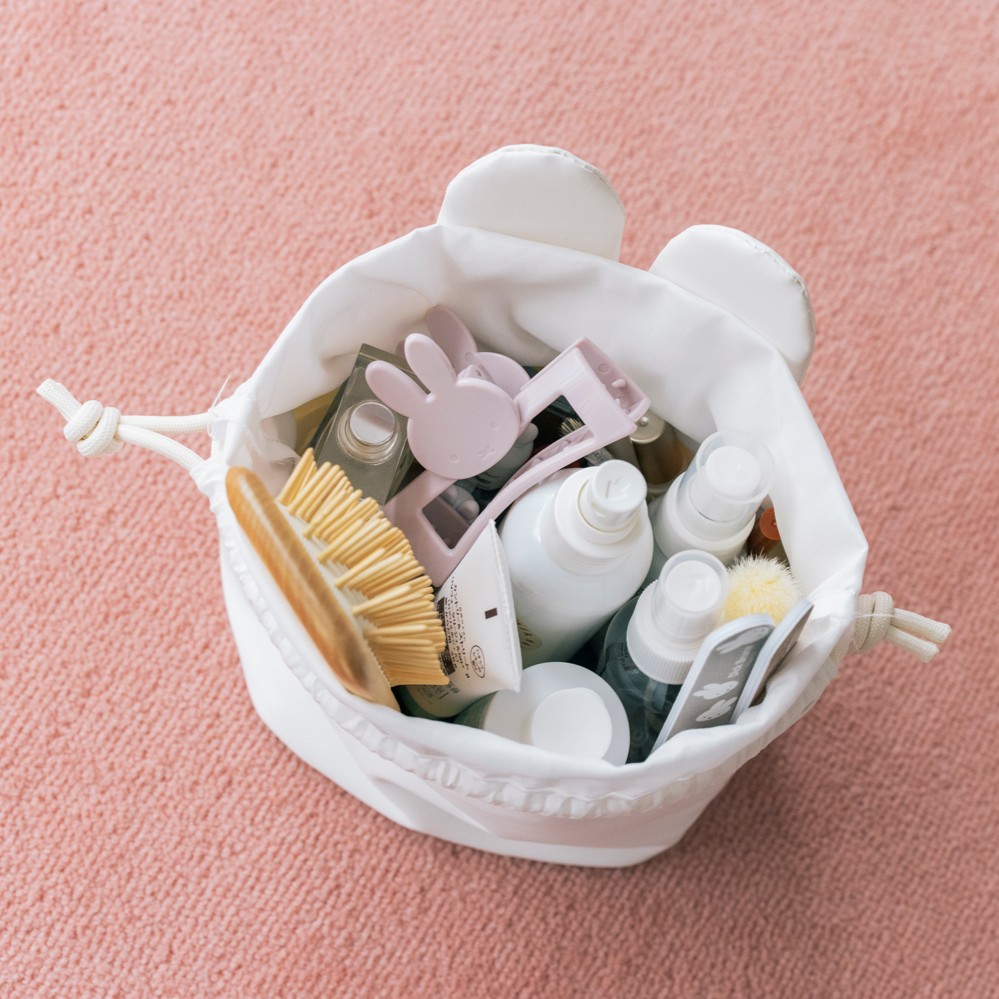 2025/9/26(金)発売 / 「miffy 自立するフェイス巾着ポーチBOOK