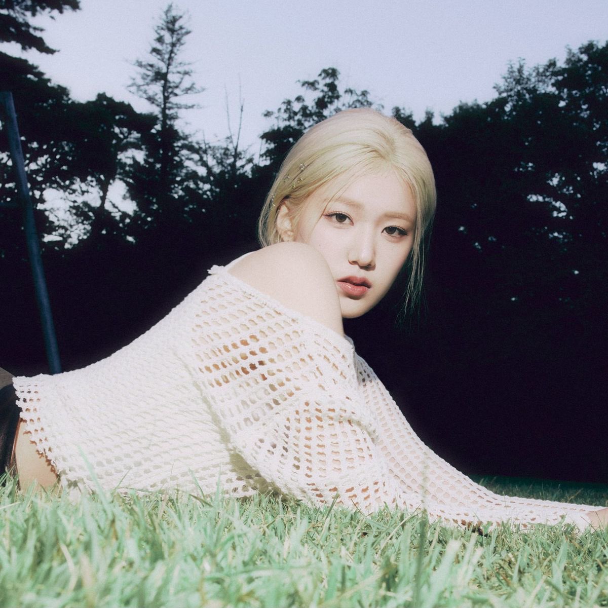 0JIYOON's tweet image. first concept                            latest concept