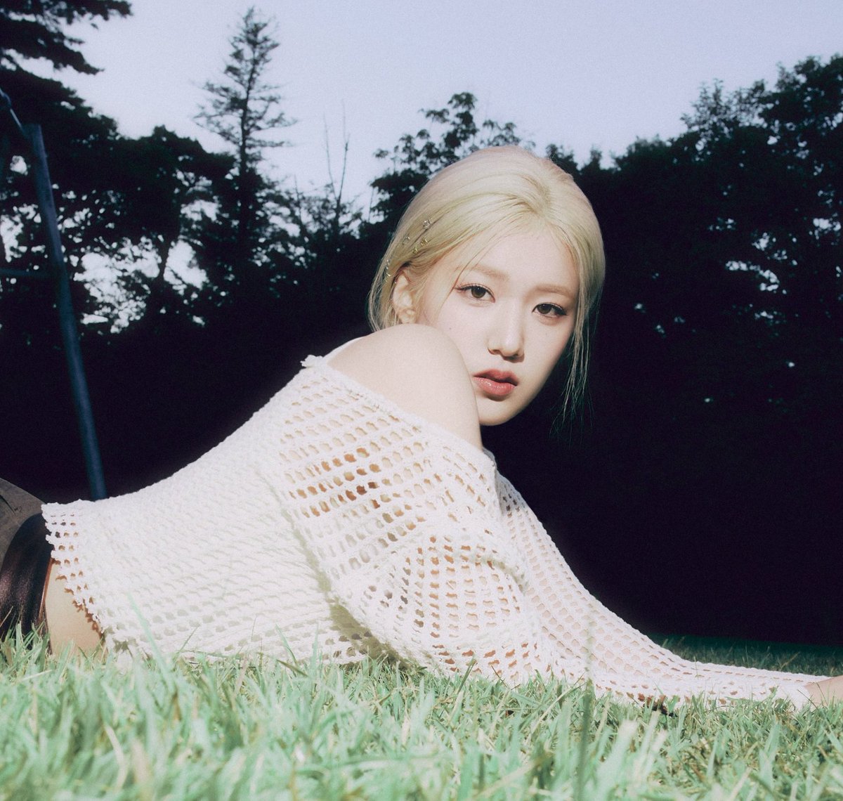 0JIYOON's tweet image. first concept                            latest concept