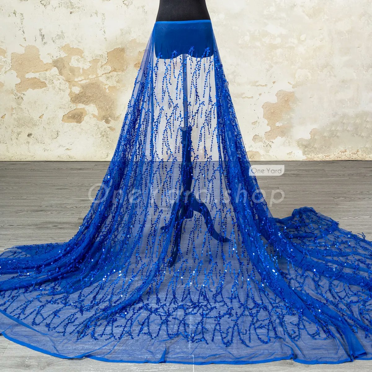 oneyard_fabric's tweet image. This sparkly royal blue mesh fabric is adorned with fringe sequins, creating a stunning dripping or waterfall effect. 
#royalblue #mesh #sequin #fringe #tassel #dressmaking #material #OneYard #sparkly
shorturl.at/hz8jU
