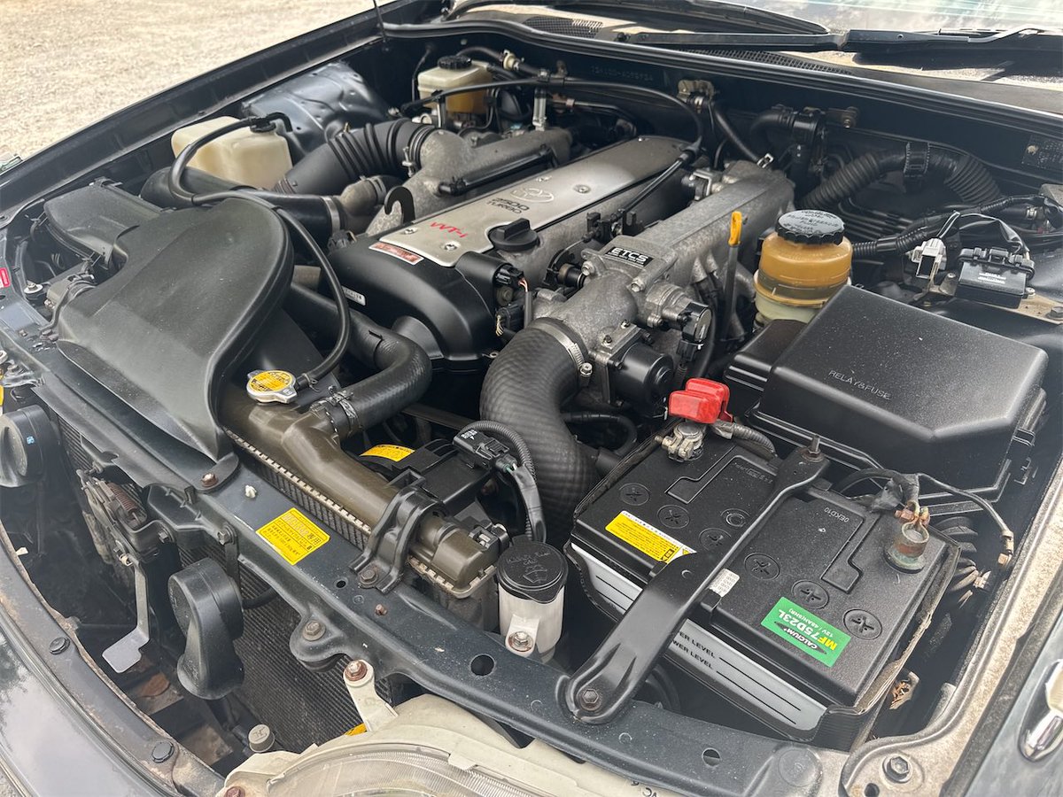 GarageRamie's tweet photo. 入荷情報❗️

トヨタ　jzx100 クレスタ　ルラーンg

フルノーマル　AT　13万キロ

とても状態良くピカピカです😍

本体価格298万円 https://t.co/mixEWIlCmw