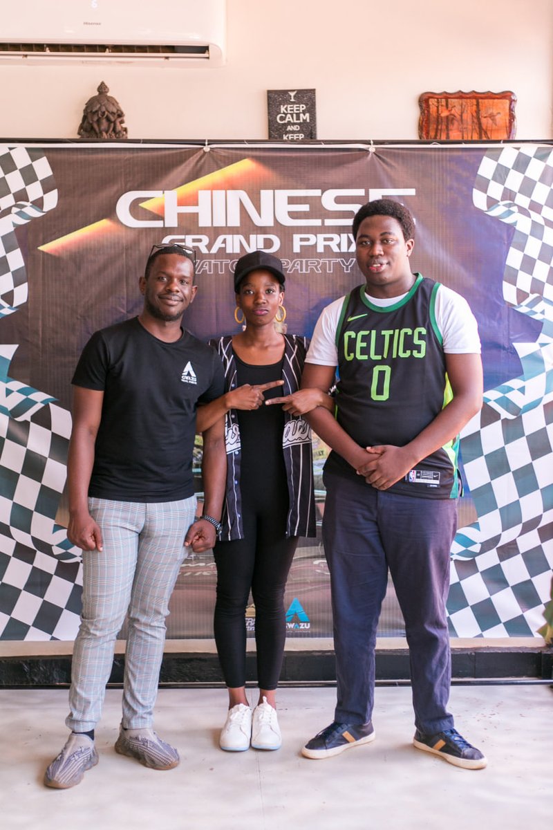 Gwazu_Agency's tweet image. Daily Fit Post.

Our celeb today is @nicbunya , our designer for our active-wear line. She rocked that baseball jersey and one-piece look.

#CreateDominate