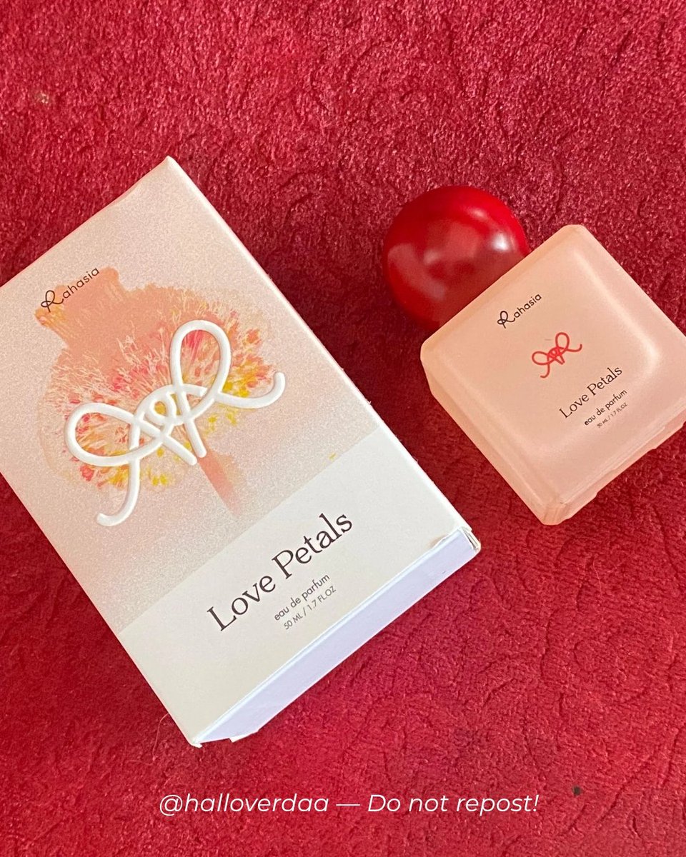 — Love Petals edp Rahasia Beauty

Love it! Parfum floral yang cocok for all occasions pagi siang maupun malem! Bener bener elegant &amp; romantic

Wanginya awet +-6jam tapi kalo di pakaian nempel banget. 

📌 s.shopee.co.id/6KusnUEVnK