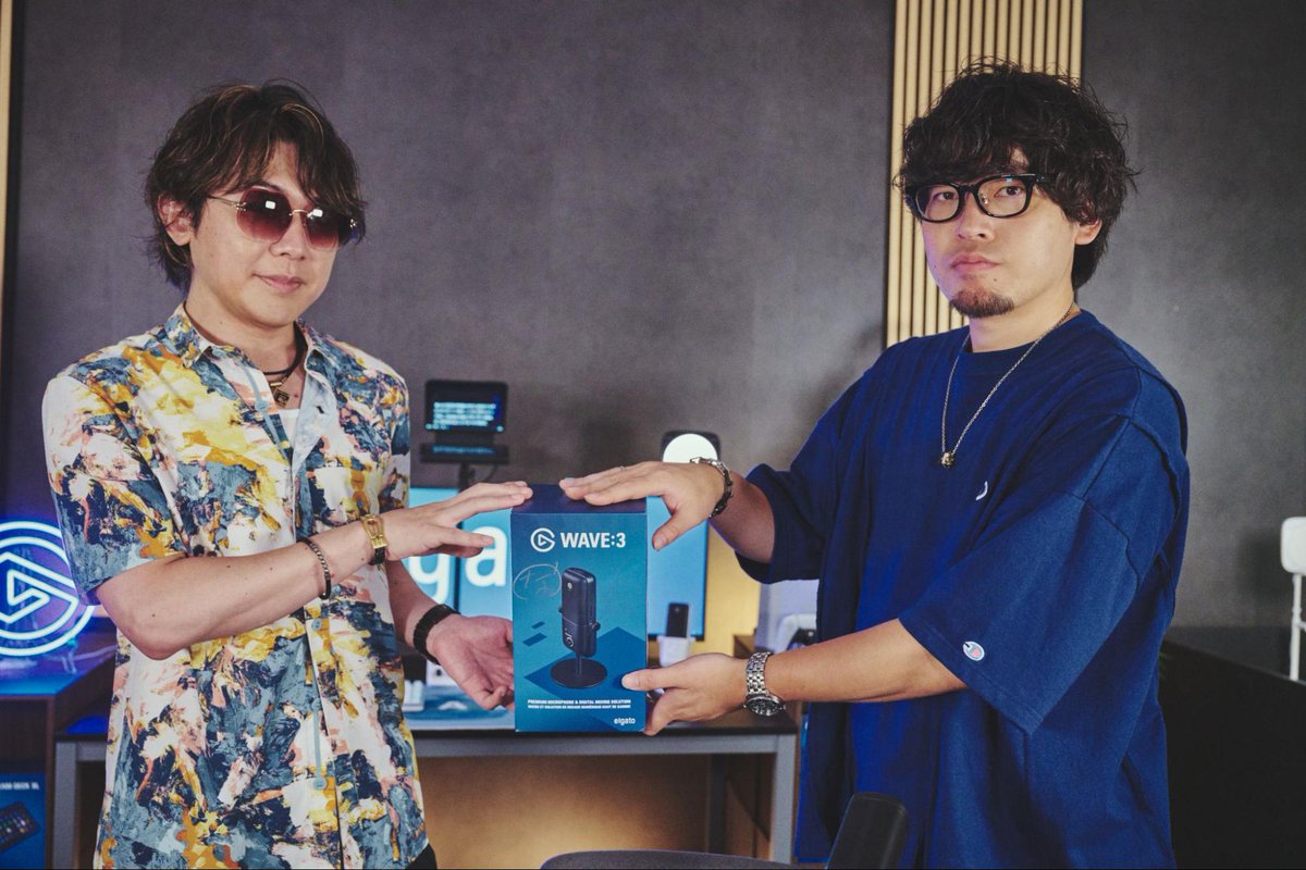 【#プレゼント企画】

『格ゲーキャスト powered by Elgato』レポート最新回の公開を記念して
アール＆なるおのサイン入りElgato『Wave:3』を1名様にプレゼント🎁

👀応募方法は記事末尾をチェック！
realsound.jp/tech/2025/09/p…

#SmashlogTV #Elgato