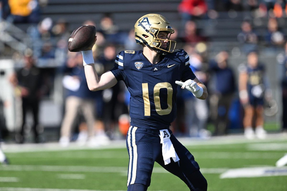 nflrealtime2's tweet photo. As of right now, Akron is the ONLY team to have failed to score a single point in two weeks of football. The closest team in average points scored is Ball St with 1.5. 

Is the program in need for some big changes soon? 🤔
#CircleTheWagon https://t.co/2oga73ldw8