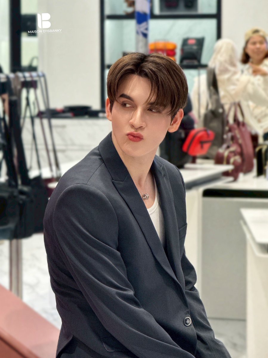 Good morning เช้าวันจันทร์ที่สดใส ☺️

ขอเป็นกำลังใจให้แบงค์กี้ไม่ว่าจะทำงานหรือเรียนให้ราบรื่นสำเร็จทุกอย่าง ขอให้หลับพักผ่อนได้นานขึ้น ได้ทานของอร่อย อย่าหักโหมมากเกินไป ไม่กดดันตัวเองนะคะ แบงค์กี้น่ารักที่สุด

Be proud to everything 
<a href="/Bank_mondop/">isbanky</a> #ISBANKY 
#แบงค์มณฑป