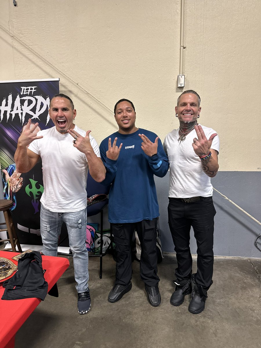 noahflippin's tweet photo. Younger and Current me can’t believe it. NC legends. https://t.co/RLfRzoAJ2J