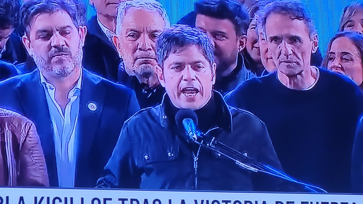 En <a href="/lanacionmas/">La Nación Más</a> acaban de cortar el Himno Nacional Argentino Muchachosssss....
 <a href="/majulluis/">Luis Majul</a> <a href="/trebuquero/">Esteban Trebucq</a> <a href="/deboraplager/">Débora Plager</a>  <a href="/alfleuco/">Alfredo Leuco 🇦🇷🇮🇱🇺🇦🇻🇪</a>