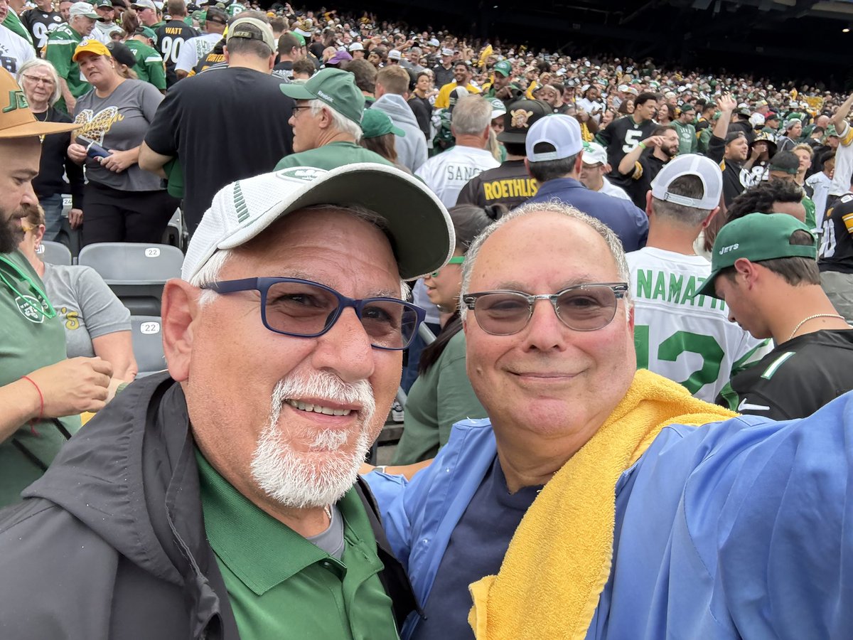 Always fun to run into a good friend at a Jets game.  Even if <a href="/KaminskiMed/">Naftali Kaminski</a> is rooting for the other team, the Pittsburgh Steelers and not the Jets. But at least we are Knicks fans together